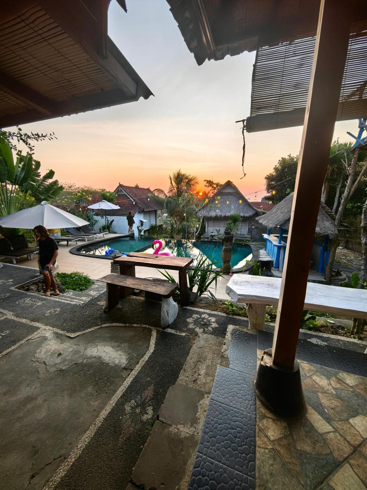เดอะ ดาฟิช เจนิงัน Hotel Ceningan Island ภายนอก รูปภาพ