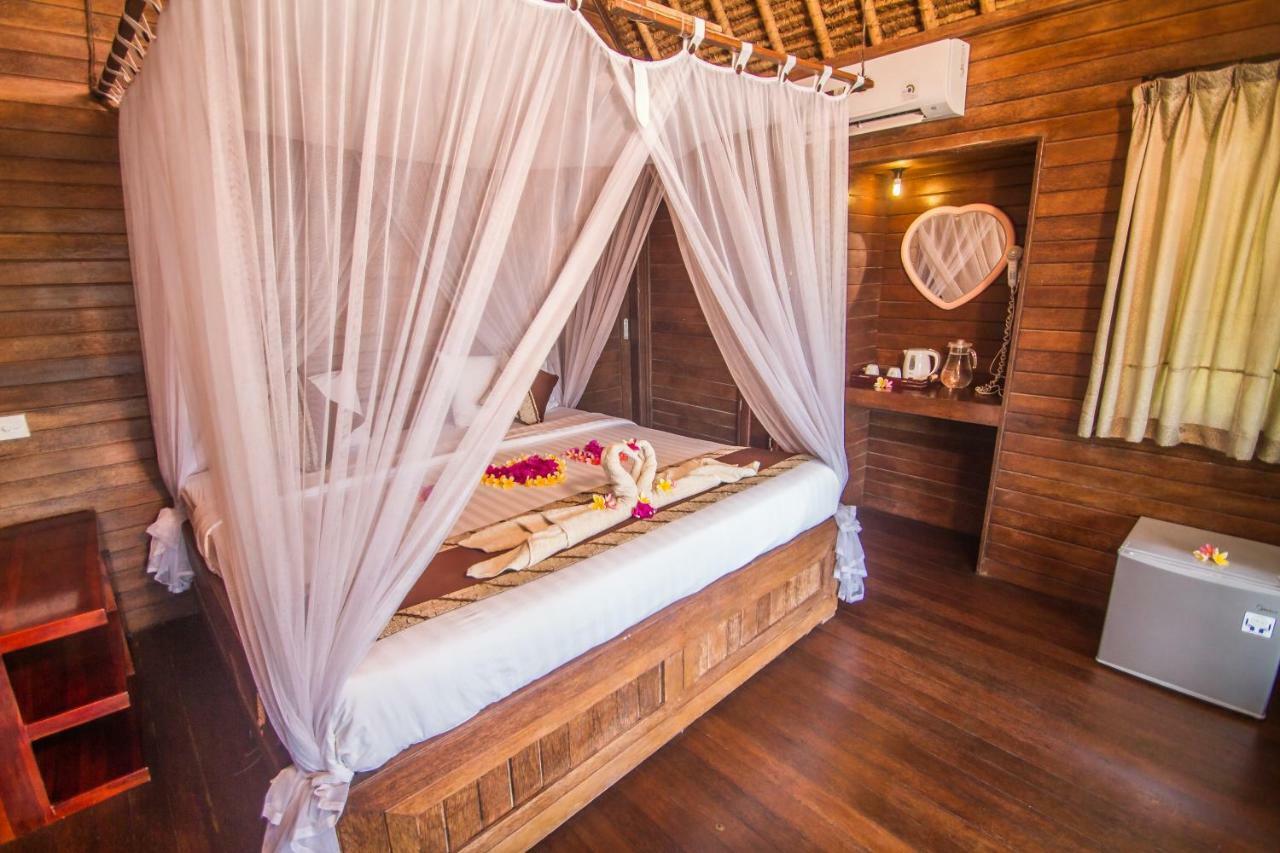 เดอะ ดาฟิช เจนิงัน Hotel Ceningan Island ภายนอก รูปภาพ