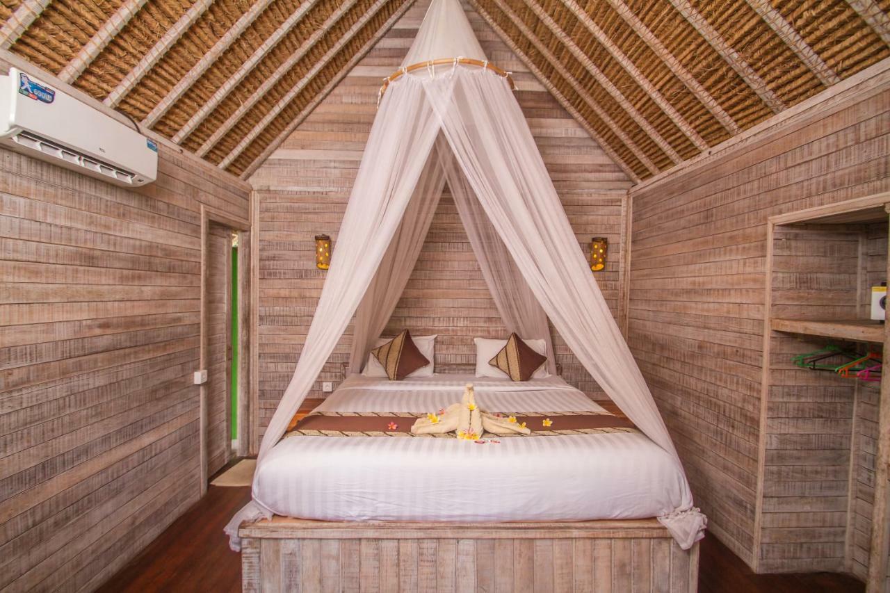 เดอะ ดาฟิช เจนิงัน Hotel Ceningan Island ภายนอก รูปภาพ
